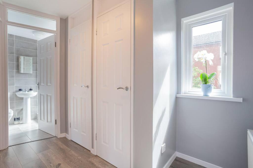 Beautiful Apartment In The Heart Of Belfast!! Exterior photo